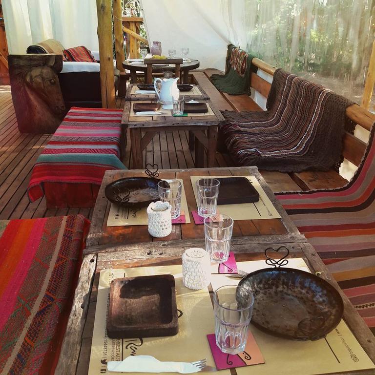 Croa La Rana Hotel Yacanto Ngoại thất bức ảnh