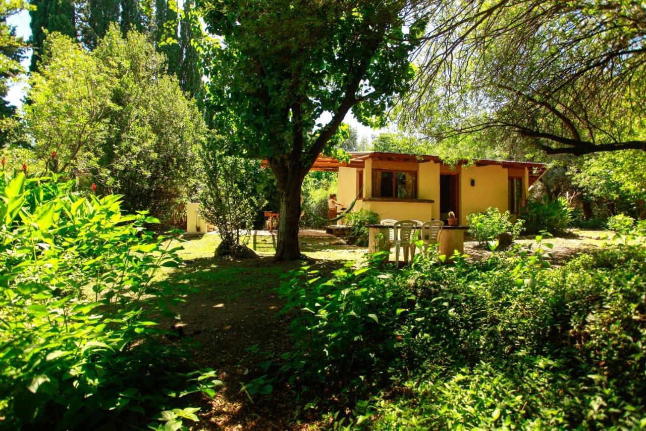 Croa La Rana Hotel Yacanto Ngoại thất bức ảnh